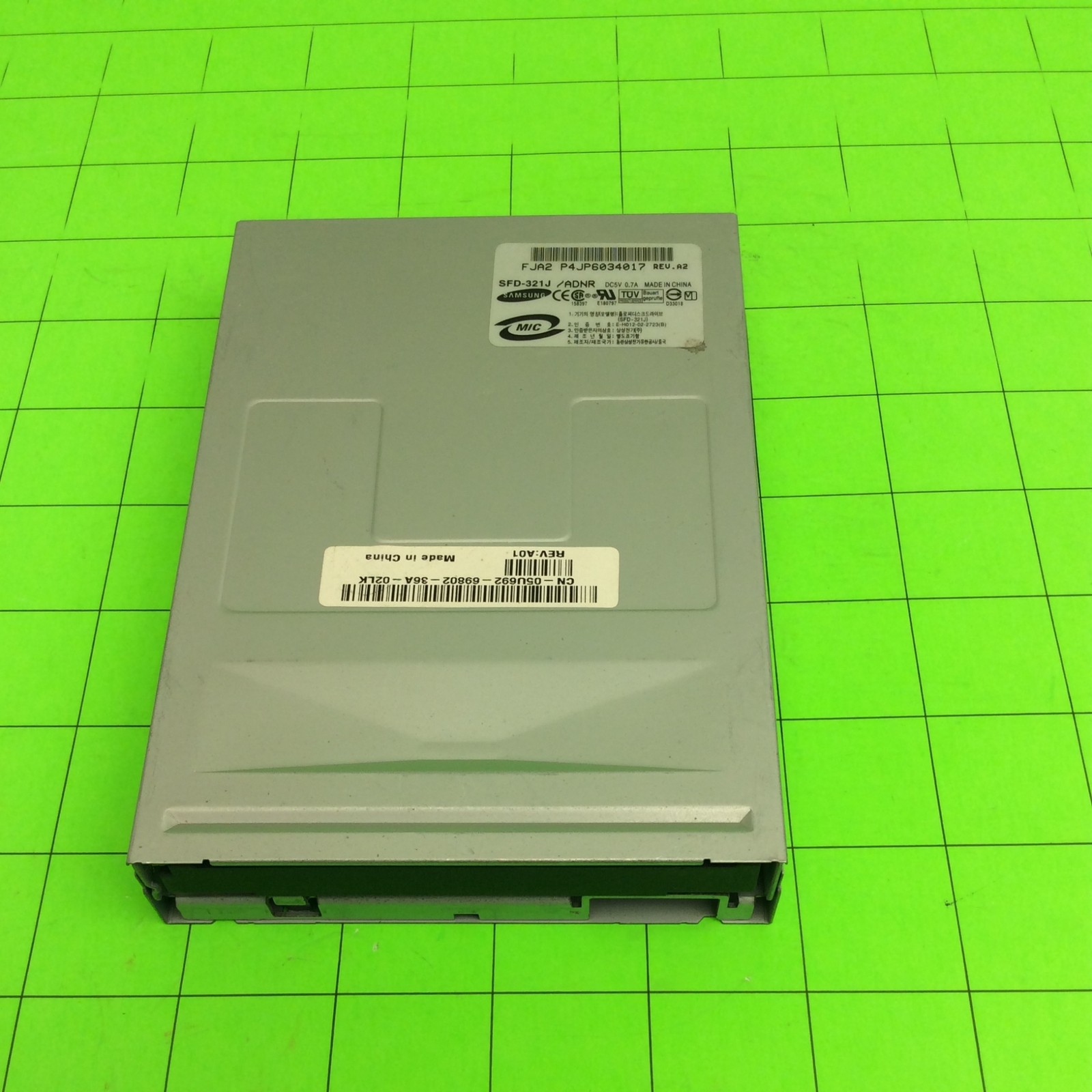 Desktop Computer Samsung SFD-321J /Adnr CN-05U692 Floppy Disk Drive