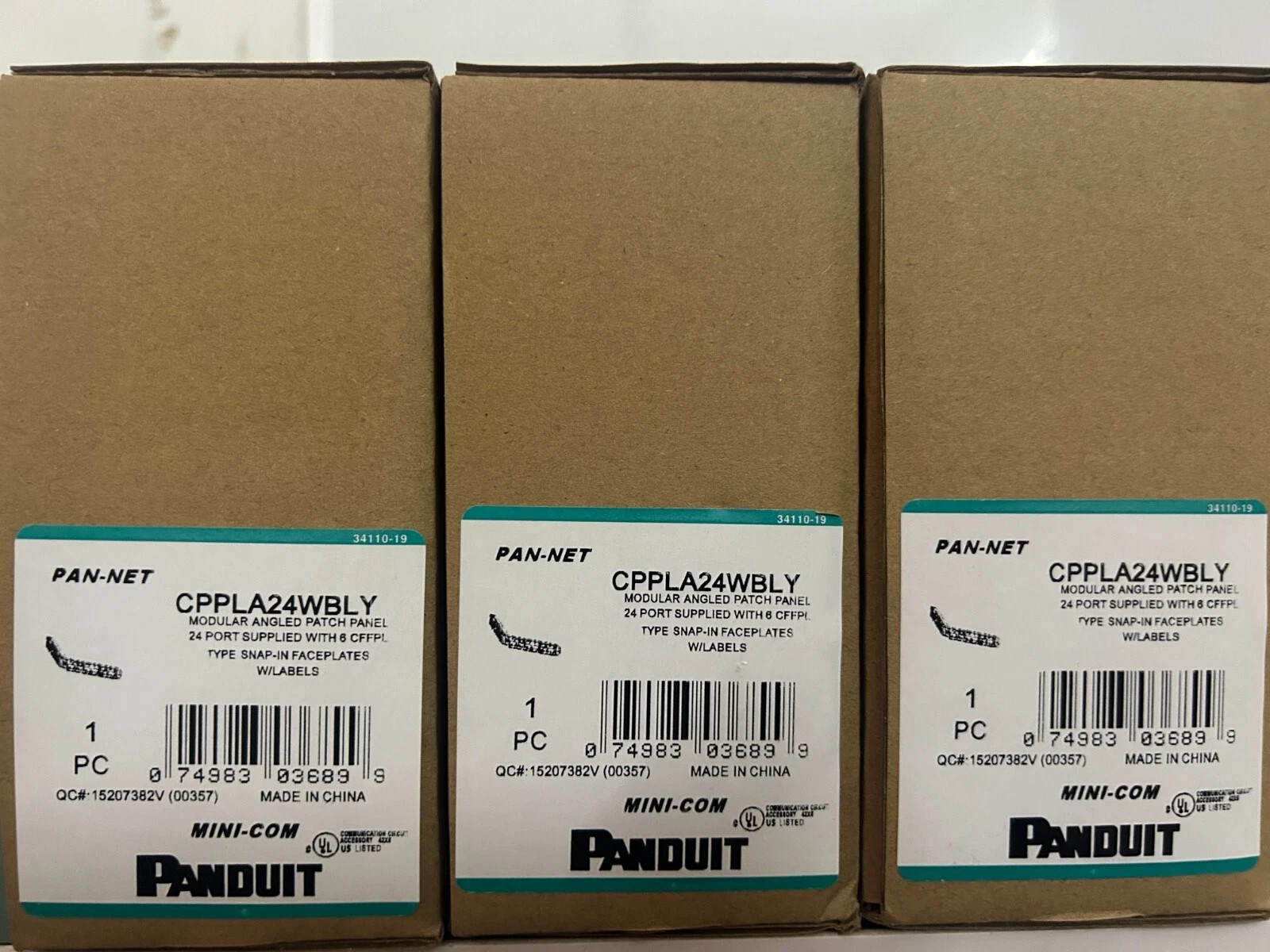 Panduit CPPLA24WBLY Mini-Com 24 Port Angled Modular Patch Panel Port 1 RU Black