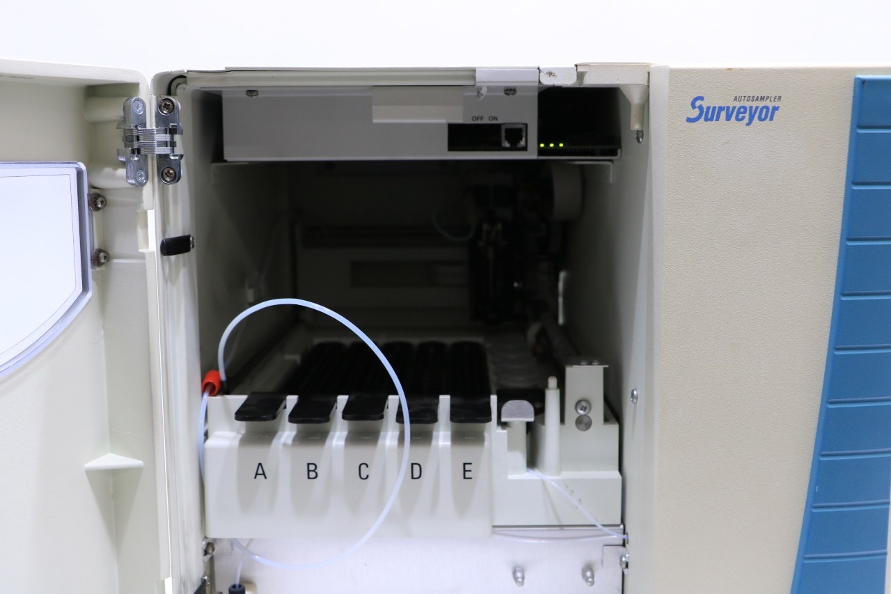 * THERMO FINNIGAN SURGEYOR AUTOSAMPLER