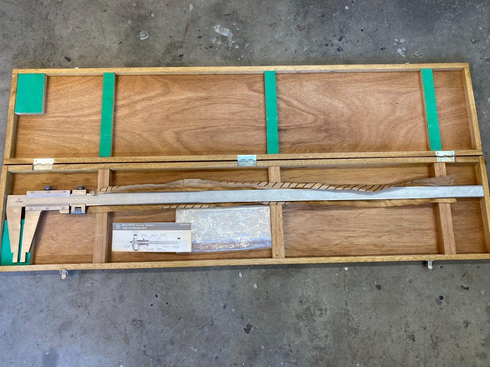 MITUTOYO 40" VERNIER CALIPERS INSIDE / OUTSIDE .001" WITH FINE ADJUST + CASE