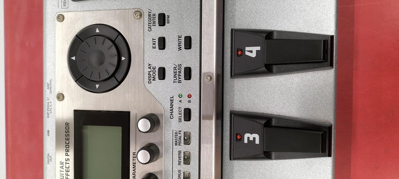 BOSS GT-10 Guitar Effects Processor Multi-Effects Floor Pedal (Unit)From Japan