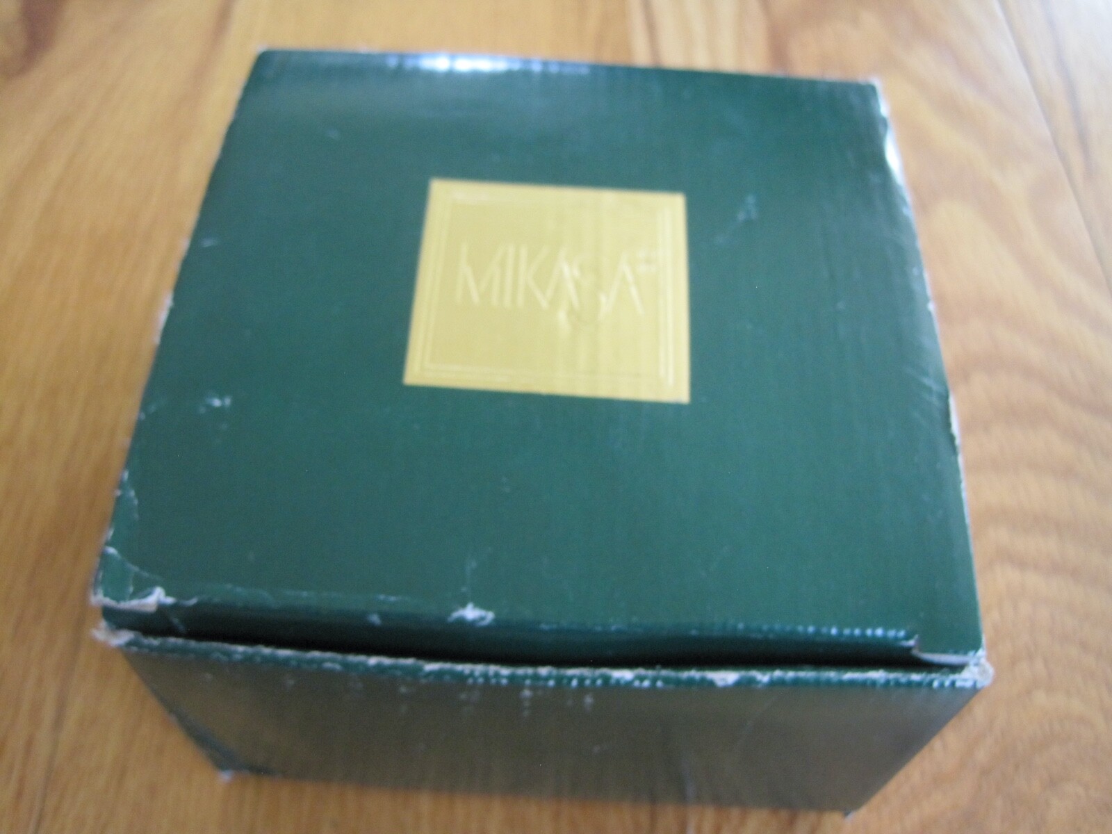 Mikasa Christmas Round Covered Box