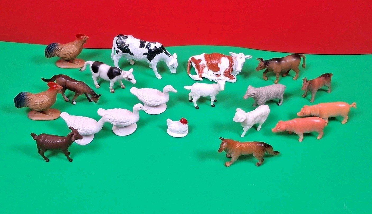 Vintage Animal Figure 19 Piece Lot Toy Play Plastic Figures Farm Animals!