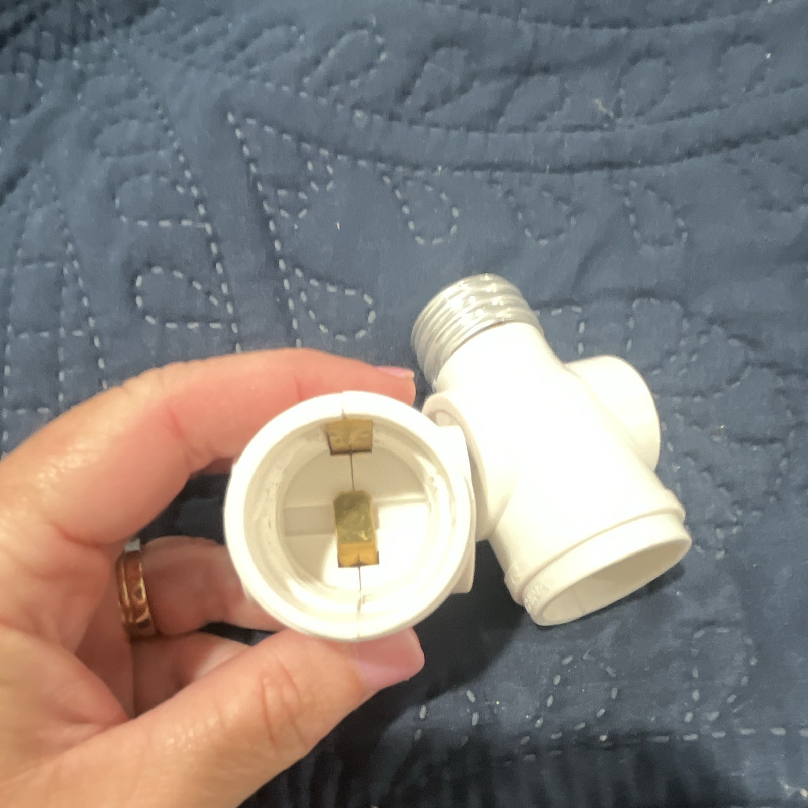 2-Pack White E26 Screw Base Bulb Socket Splitter Adapter, Plastic