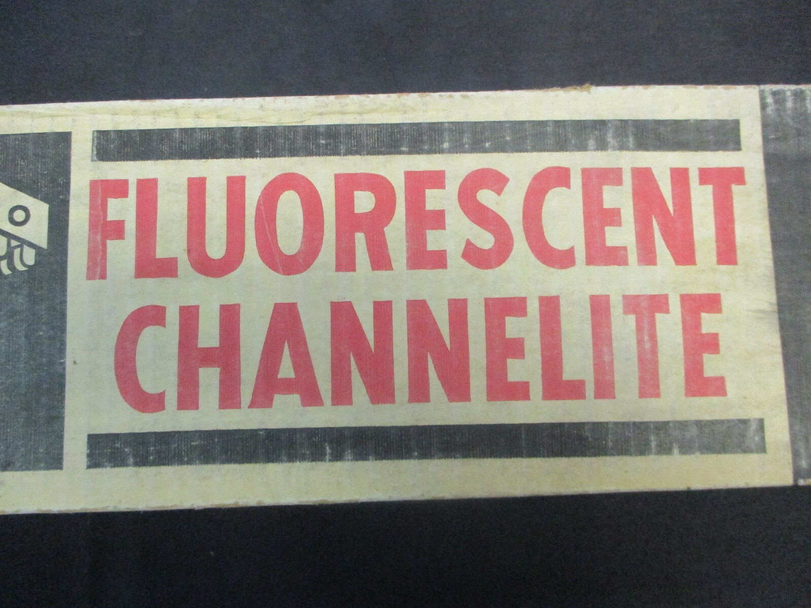 (3) SIM/ KAR New Channelite Flourescent LIGHT _ NO BULB