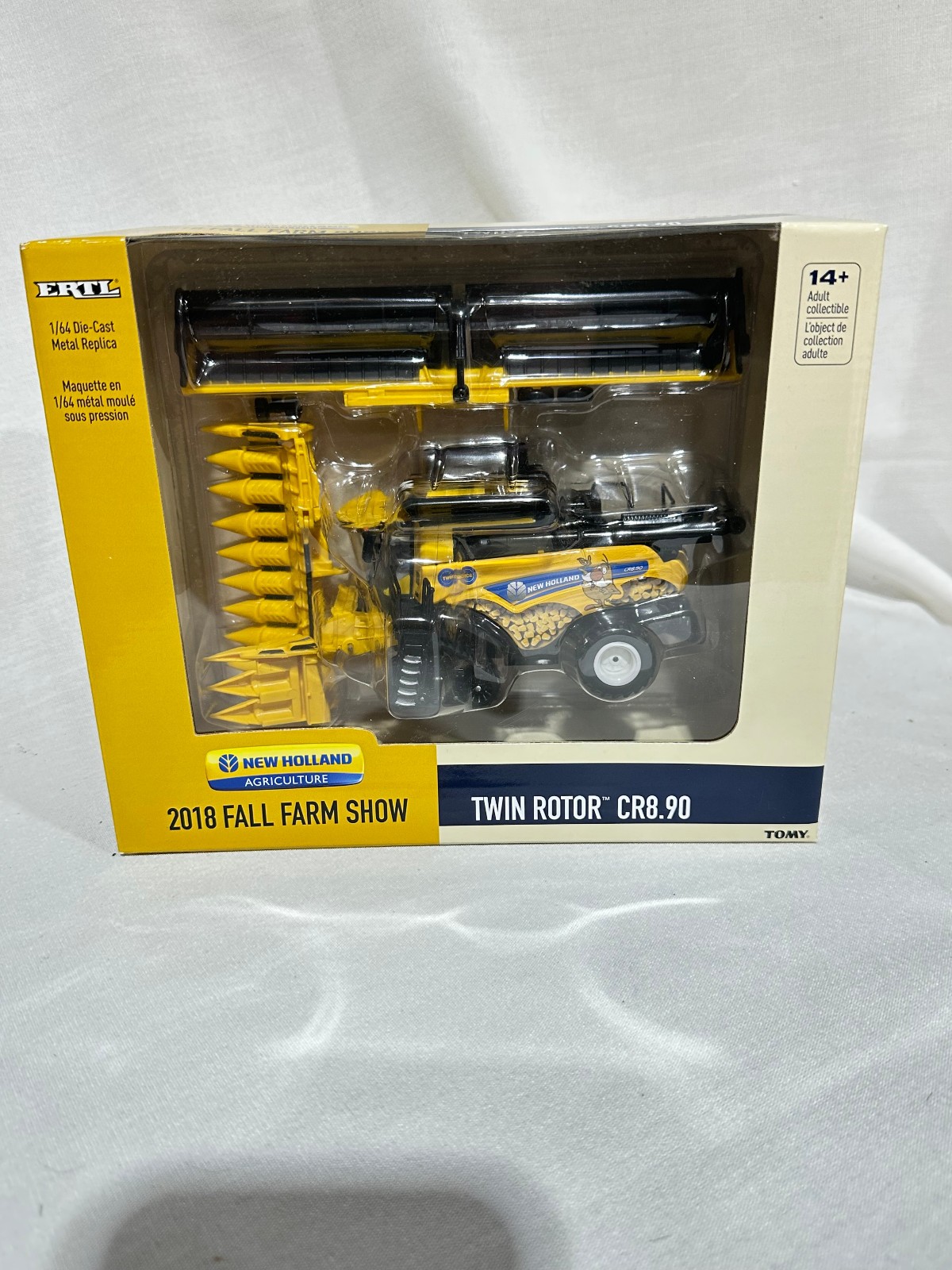 New Holland CR8.90 Tracked Combine  2018 Fall Farm Show   By Ertl  1/64th Scale