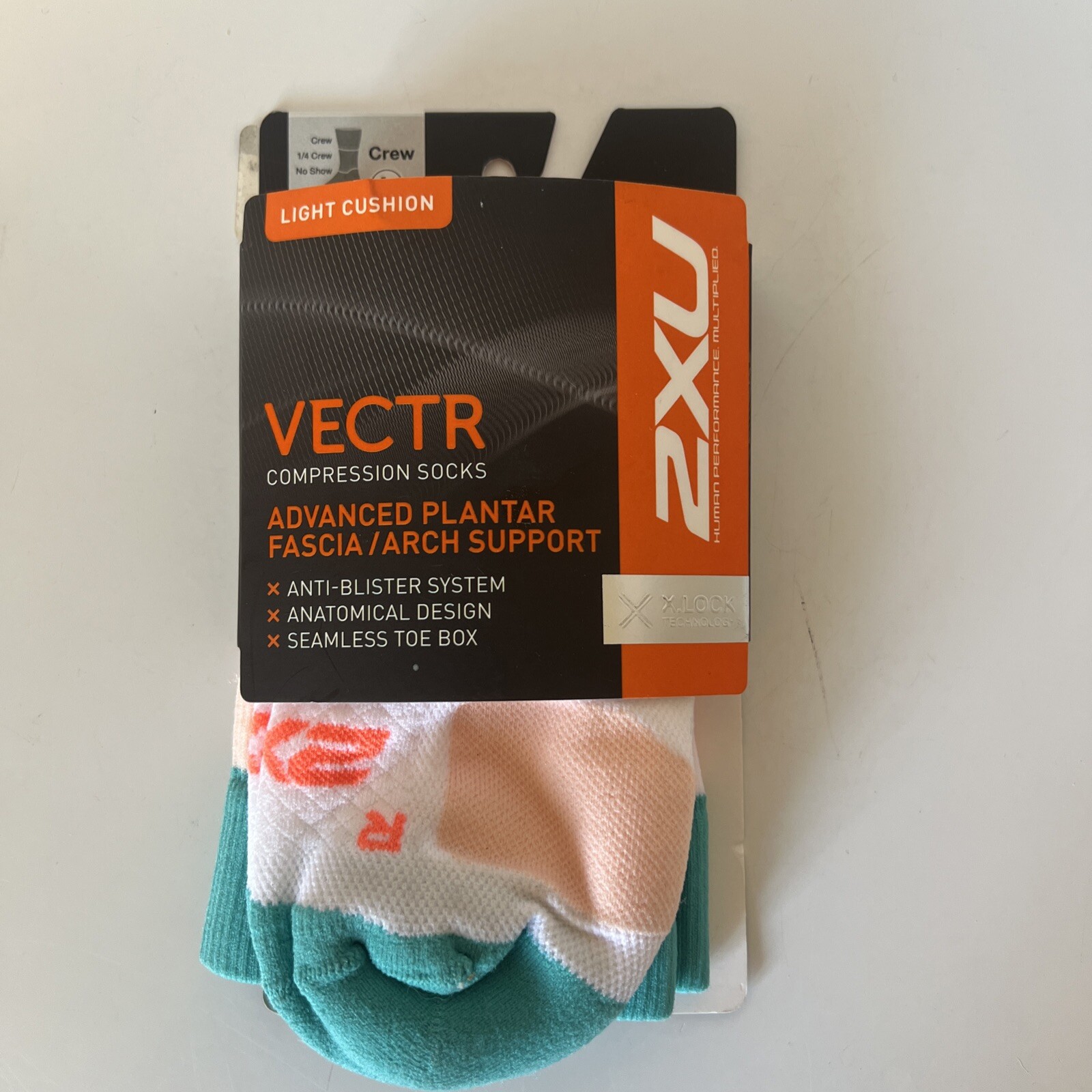 2XU Vectr Light Cushion Crew Sock Porcelain/Hyper Coral,