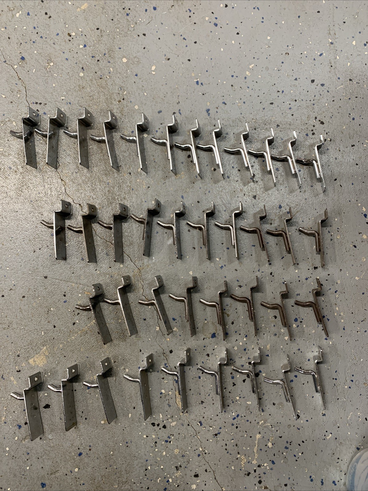Slatwall Hook Bundle - 39 Pcs chrome / Brown slat hooks 1”