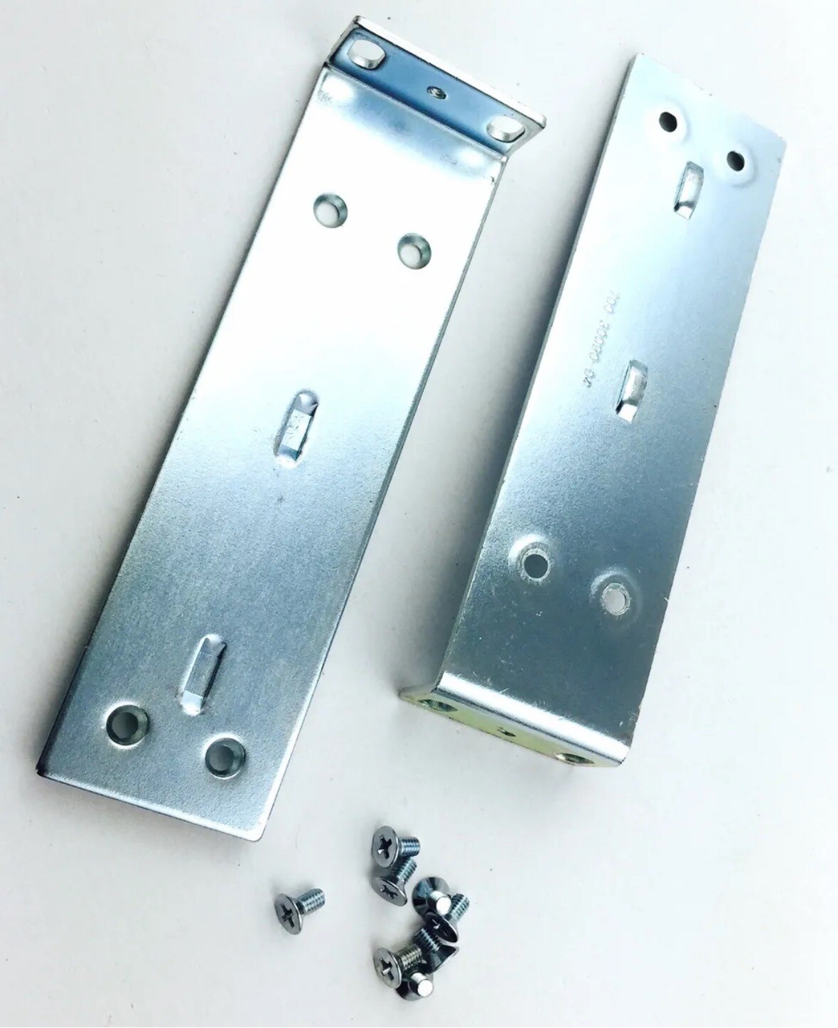 1 pair Front Ears Only* NEW C4948E-BKT-KIT Rack Mount Bracke For Cisco WS-C4948E