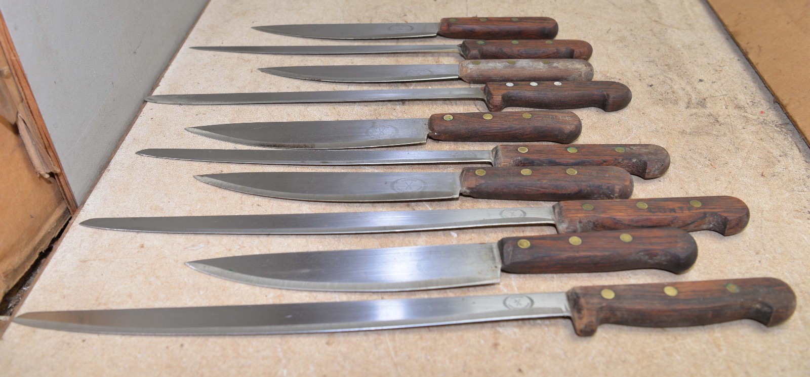 10 vintage Illinois Cutlery USA crossed swords logo carbon steel butcher knife