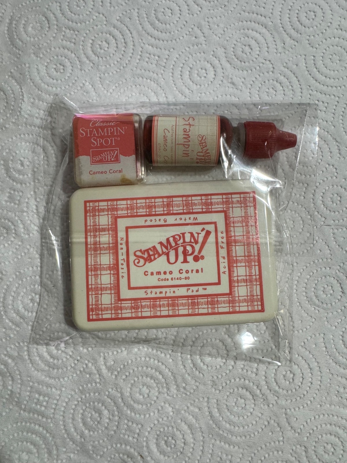 Stampin Up inkpads with stamp pad, Stampin Spot and refill ink