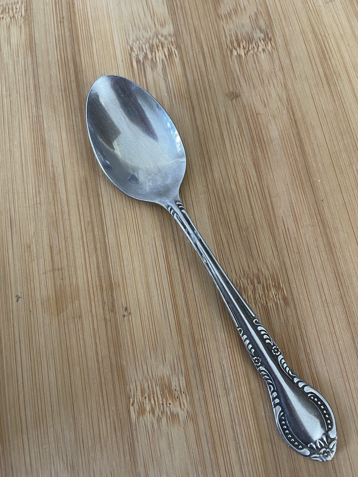 Columbia Stainless Beaded Scroll Floral Black Acc Point Tip TEASPOON 6 1/8 "