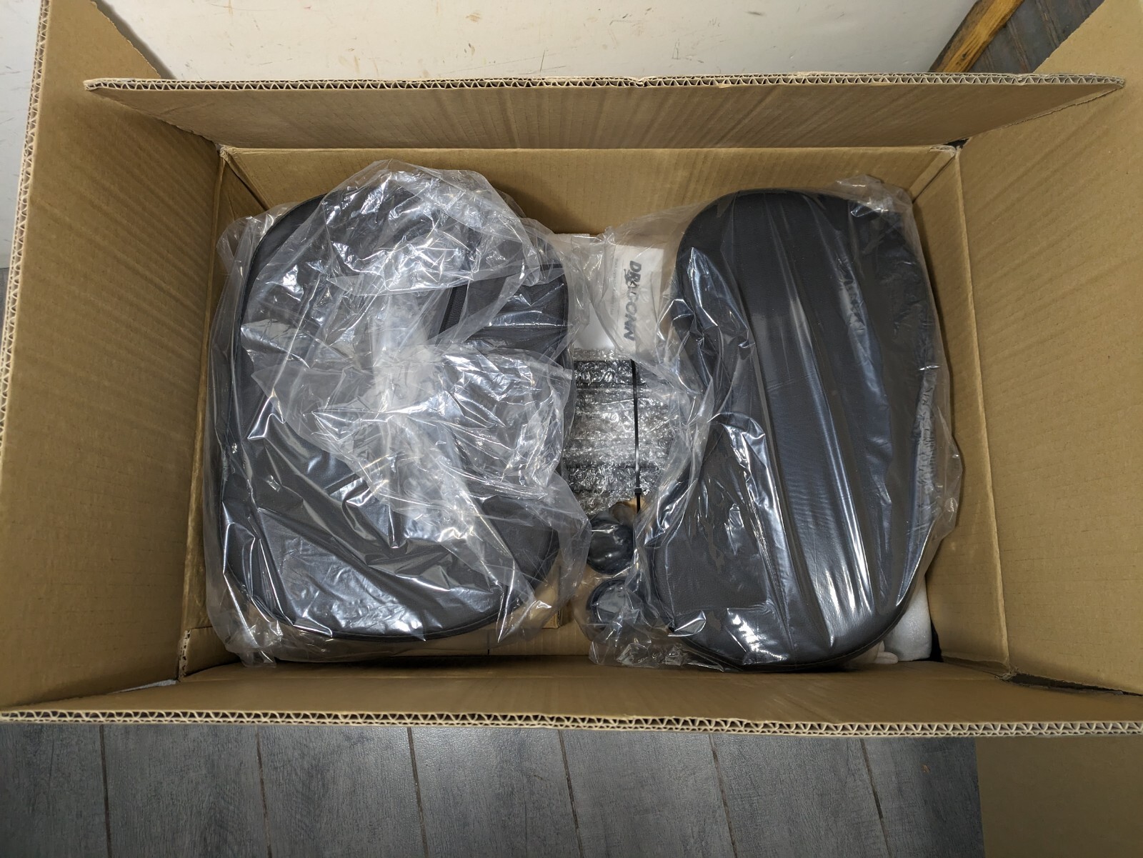 VIVO DRAGONN Adjustable Ergonomic Kneeling Chair Stool DN-CH-K01B