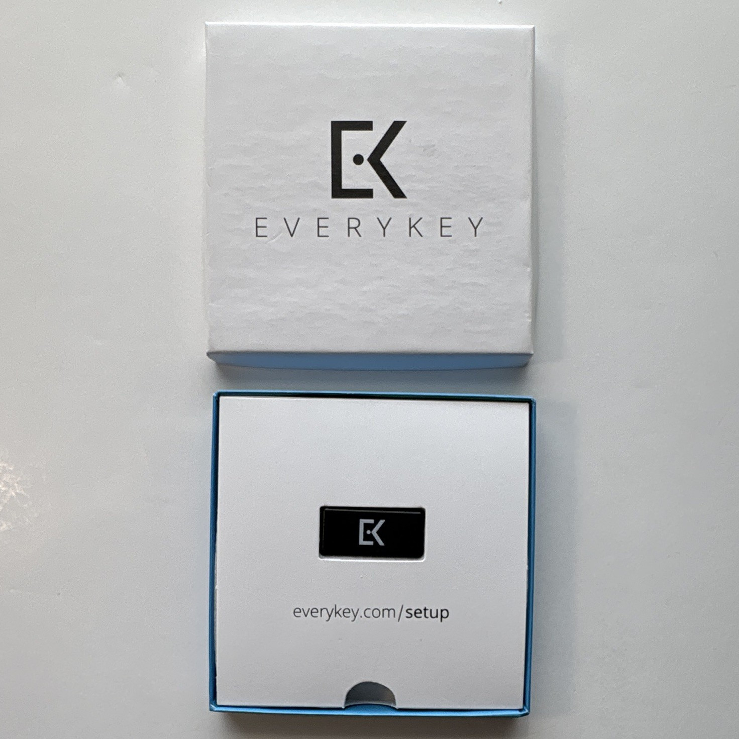 Everykey Password Manager Access Control Device Kit w/ Charging Cable & Key Ring