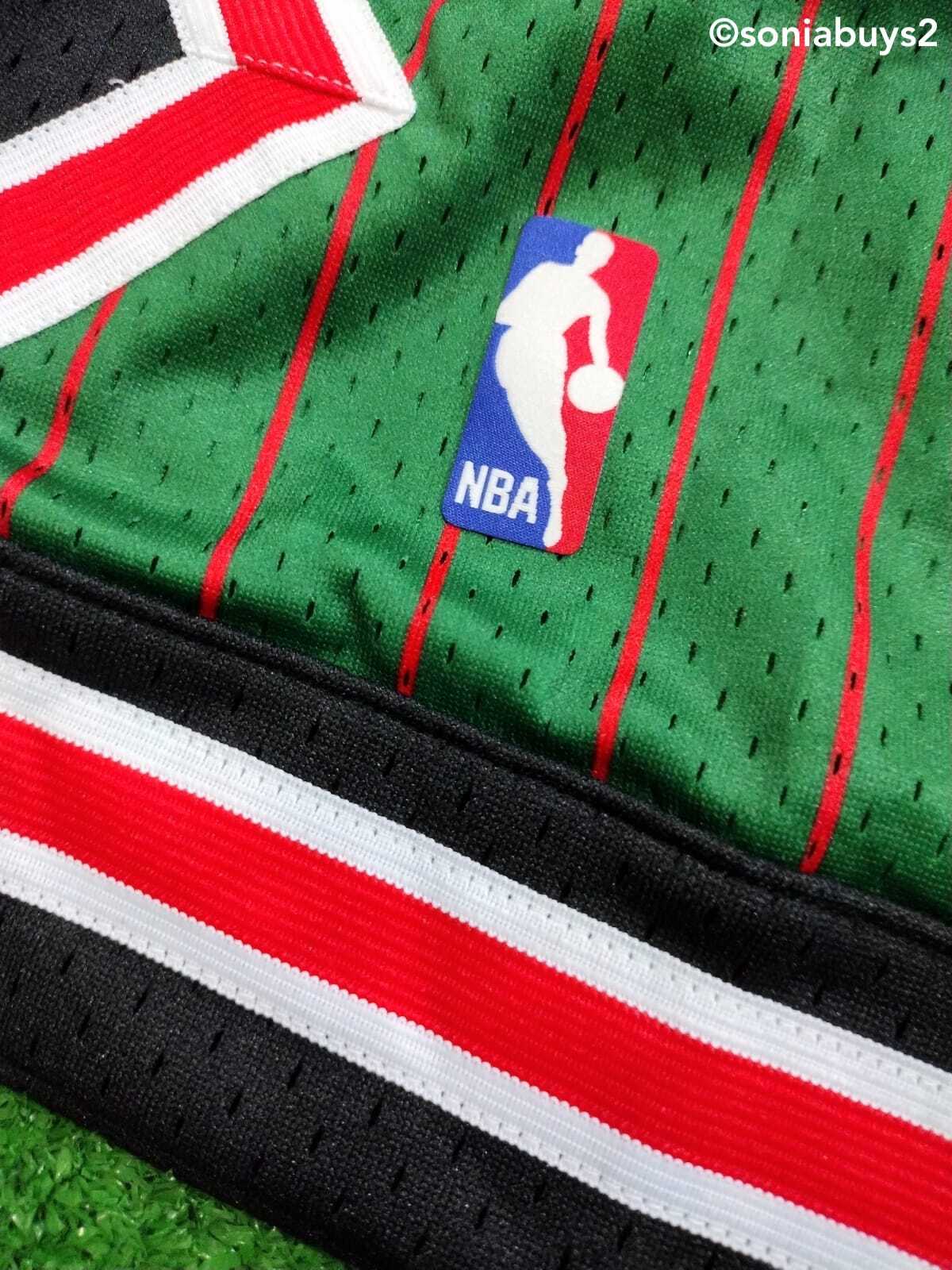 Mitchell & Ness Men's NBA Chicago Bulls '95 Reload Swingman Shorts, Green, Sizes
