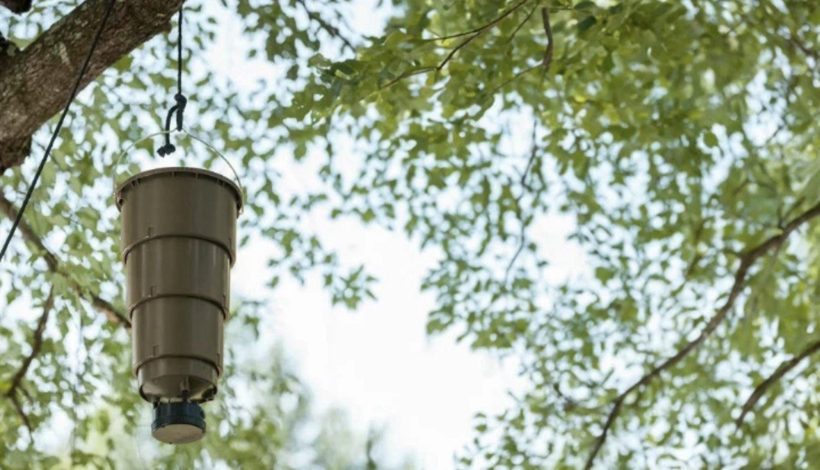 Moultrie 30lb All-in-One Hanging Feeder - 4 Feed Times - Bluetooth Programming
