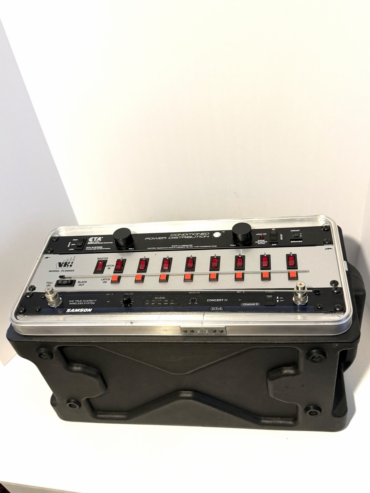 SKB Rolling Rack Case ETA PD8L LTI PC9000S Samson Concert IV CR4 Powered On