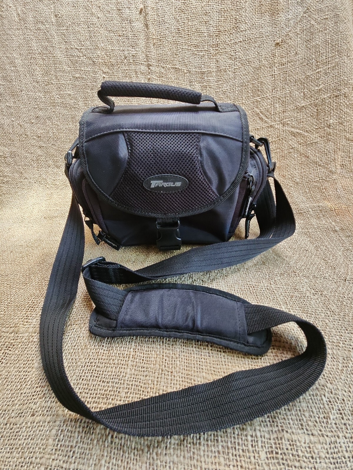 Targus Camera / Video Case Shoulder & Handle Carrying Bag, Pockets, Black 7×6×4"