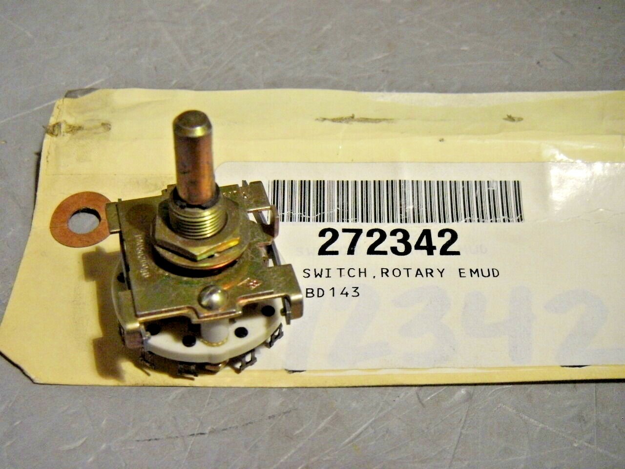 CRL Rotary Switch SPDT Ceramic 2 Position 1.29" Diameter Base
