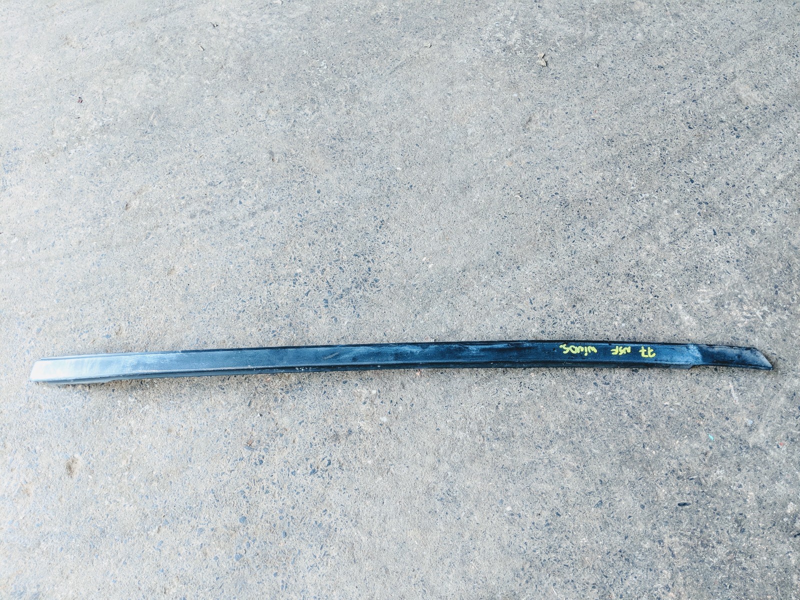 JEEP PATRIOT 2008 N/S/F PASSENGER SIDE FRONT WINDOW TRIM