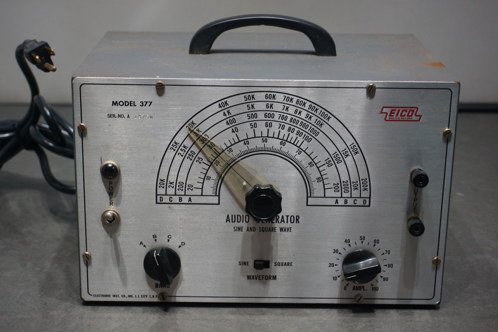 EICO Model 377 Audio Generator Sine and Square Wave Vintage Powers On