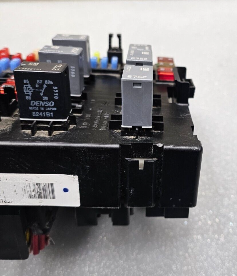 🔥2007-2009 Chevrolet Equinox Engine Fuse Relay Box Control Module OEM