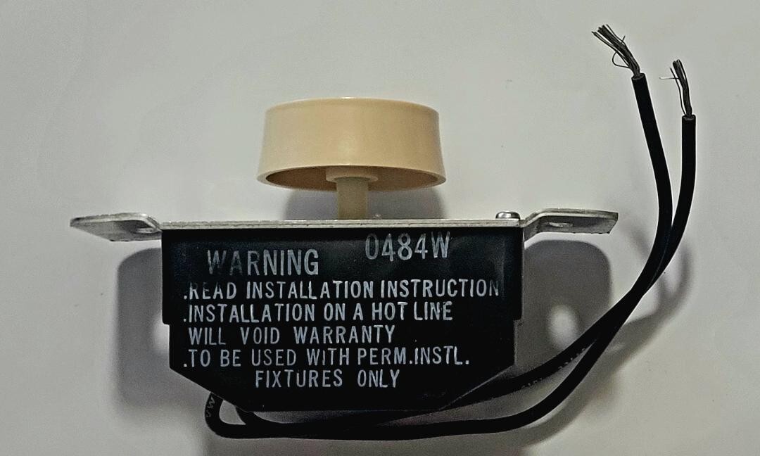 TECMASTER CEILING FAN SPEED CONTROL SWITCH 5 AMP FULL RANGE IVR INTEGRATED REGUL