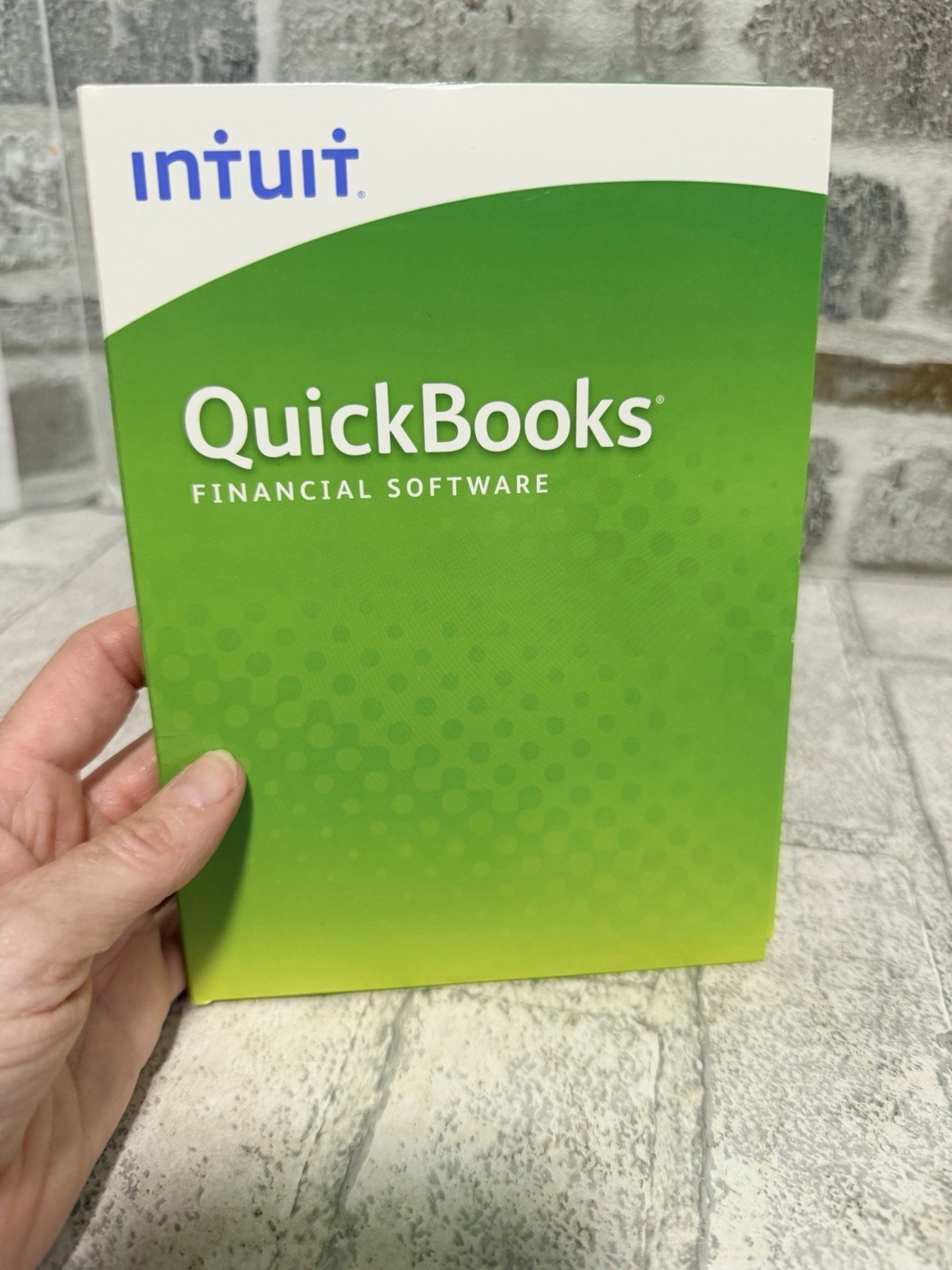 INTUIT QUICKBOOKS PRO 2010 FOR WINDOWS FULL RETAIL US VERSION LIFETIME LICENSE