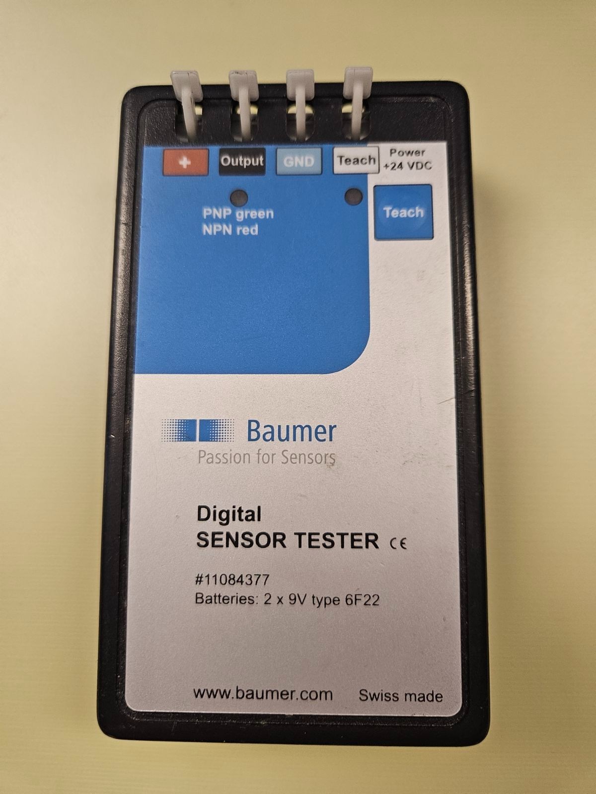 Baumer 11084377 Digital Sensor Tester - PNP / NPN / Teach-In - Swiss Made