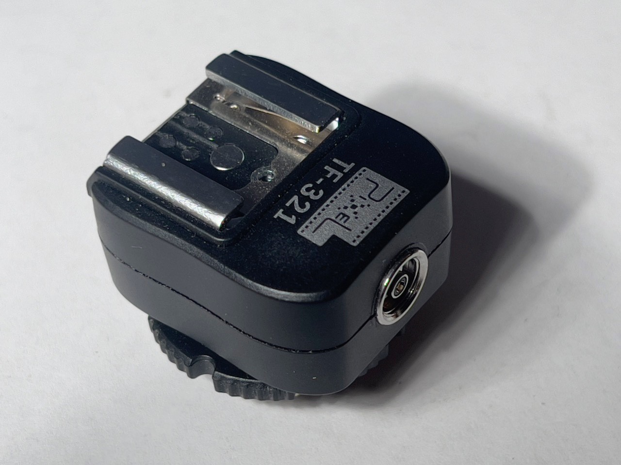 Pixel TF-321 TF-334 TF-335 Hot Shoe Adapter Converter for Canon