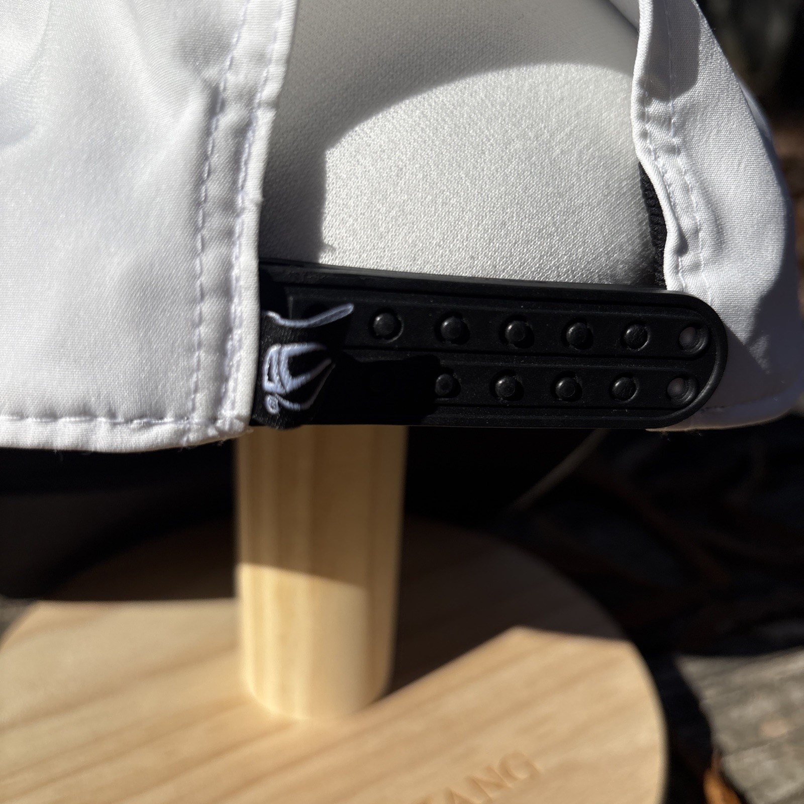BIRDIE White Outdoor Cap Proflex Adjustable SnapBack Golf Hat One Size NWT