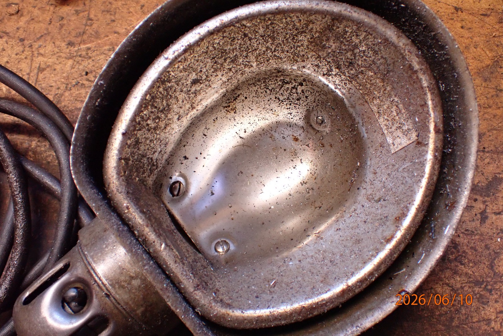 OLDER DAZOR MACHINE LAMP LIGHT W/ MOUNT BRACKET GRIMY DIRTY