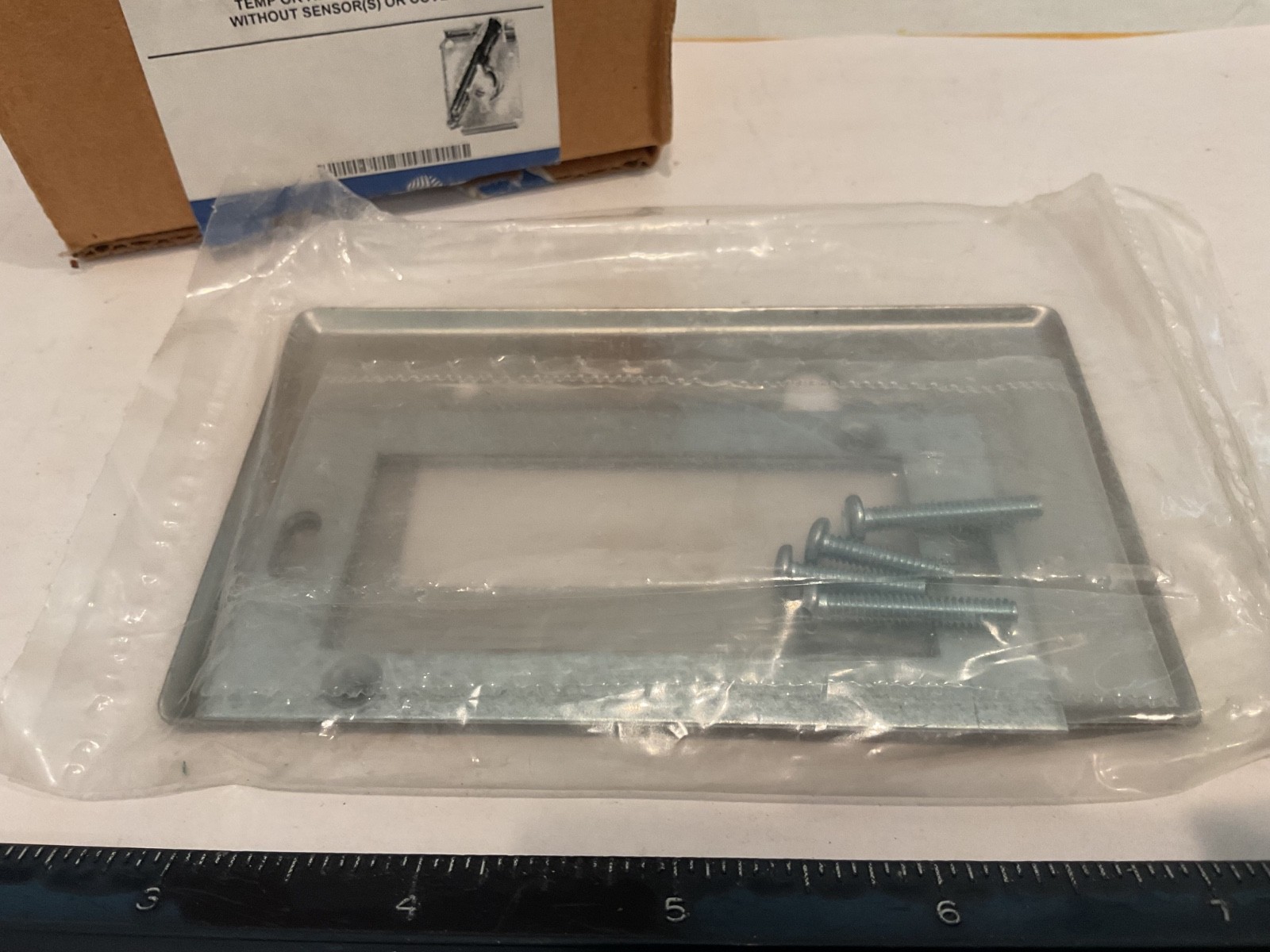 New Johnson Controls TE 6001-4 Mounting Assembly