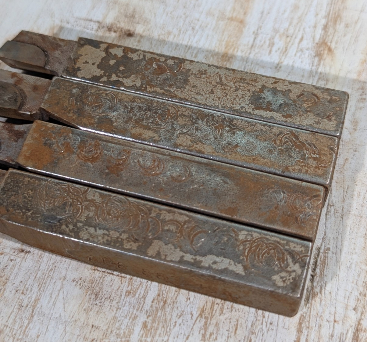 Lot 4 MICRO 100 AR-8 883 Carbide Lathe Tool Bits 1/2" Square USED