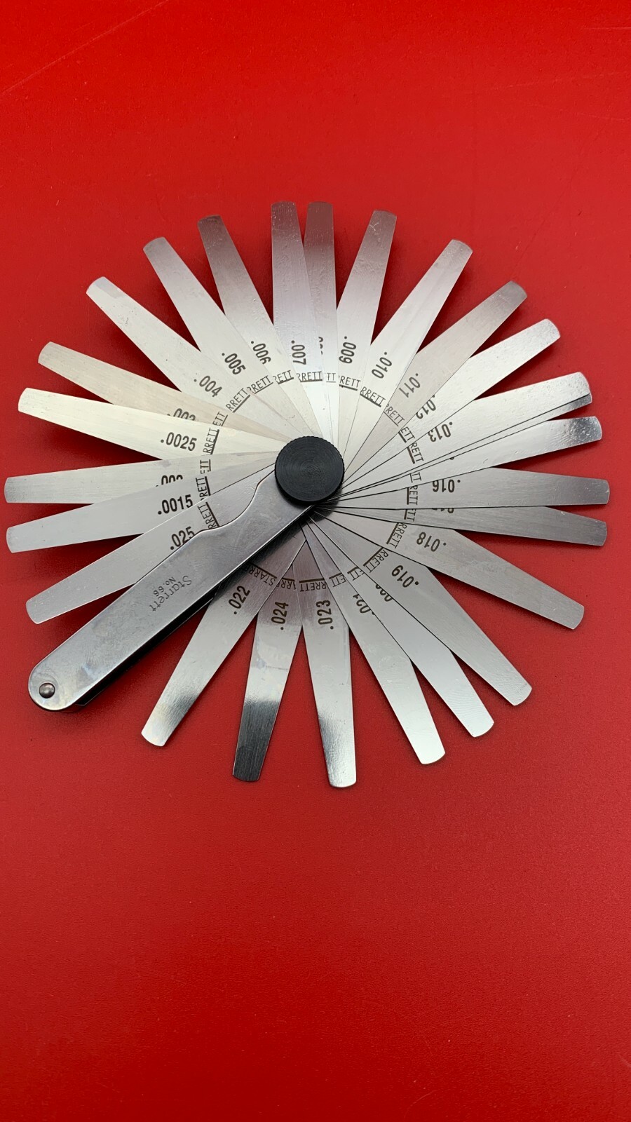 Starrett 66T English Thickness Gage .0015"-.025" Range, 26 Tapered Leaves  STOCK