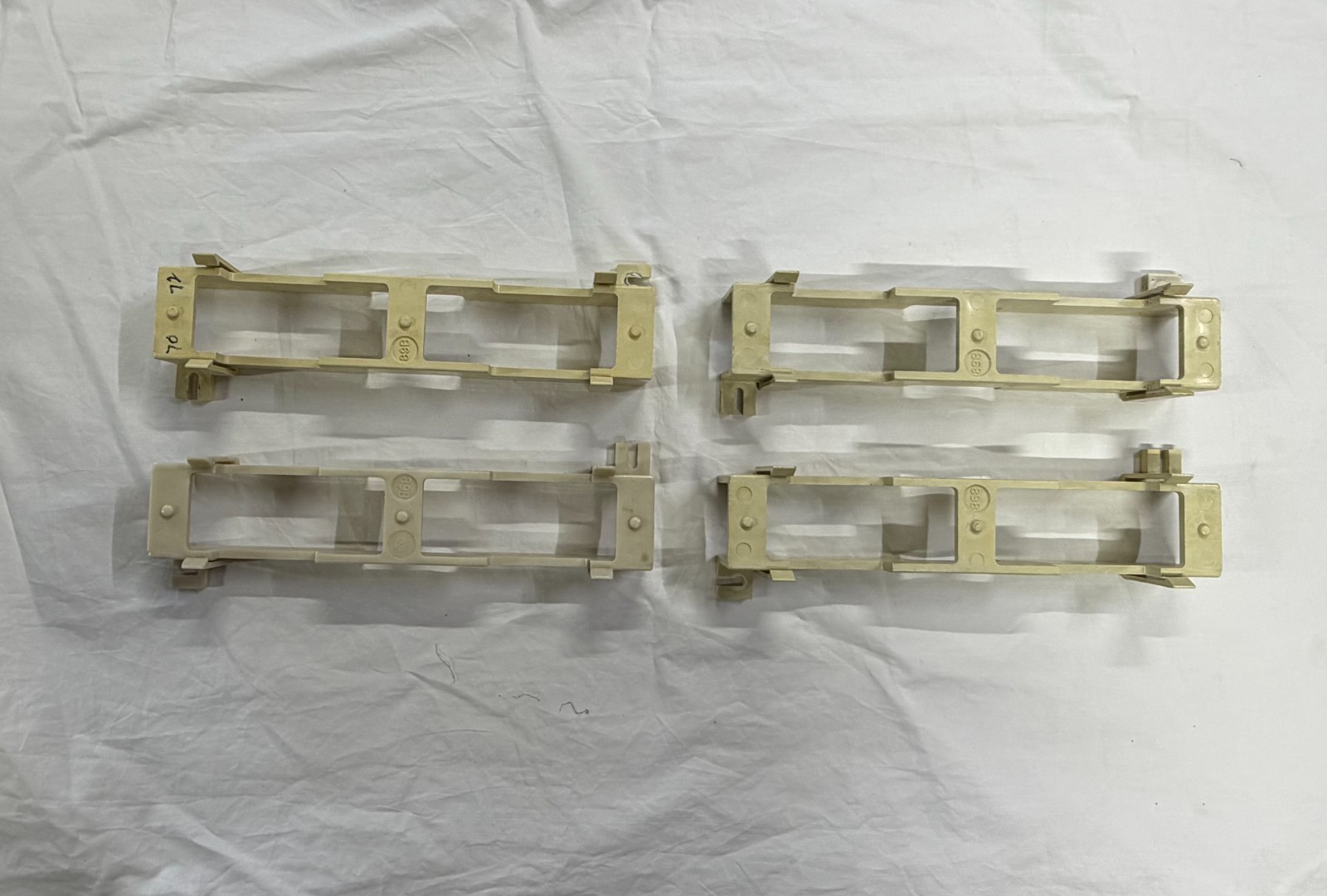 SIEMON 66 Punch Down 50 Pair Wiring Terminal Block S66M1-50 Base Plate Only