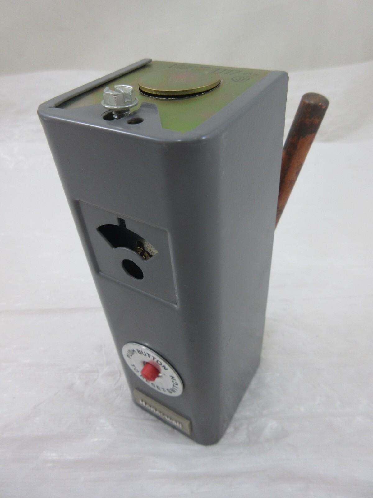 HONEYWELL L4006E 1117 BOILER AQUASTAT MANUAL RESET  HIGH LIMIT CONTROL LESS WELL