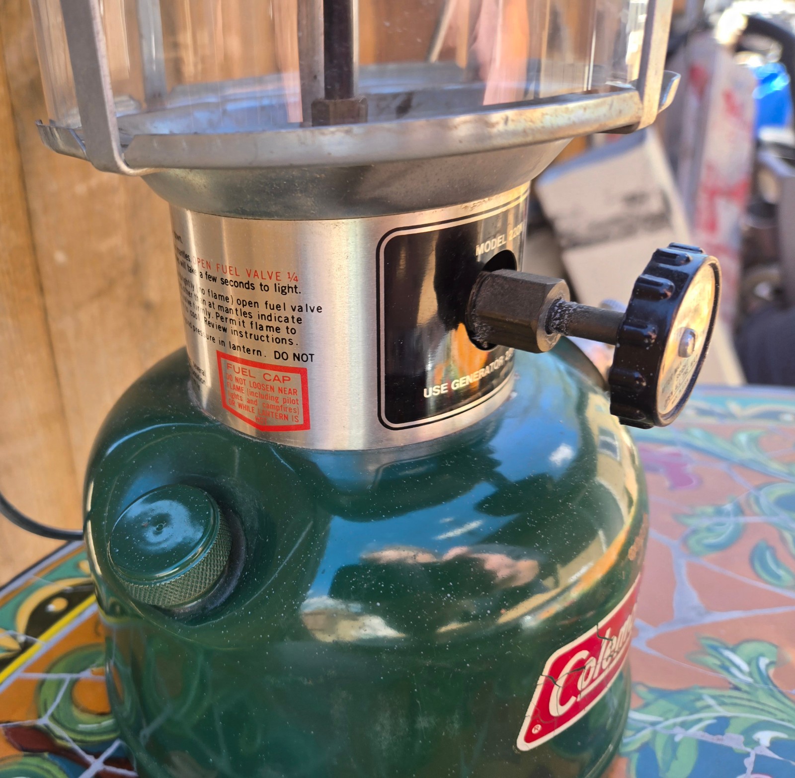 Coleman 1981 Lantern 220K Double Mantle Globe
