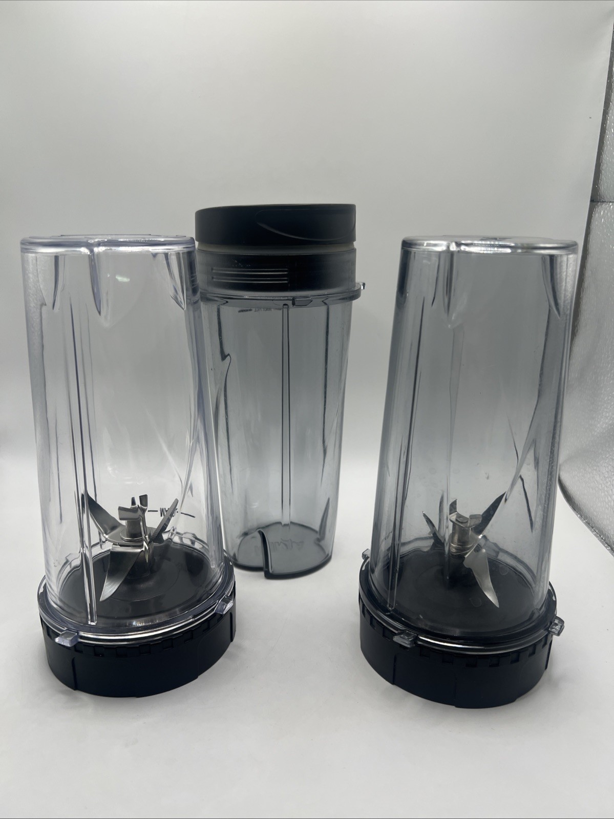 Ninja 16oz Single Serve Blender Cups 3 Pack with Lids 2 Blade Lids BL770 BL771