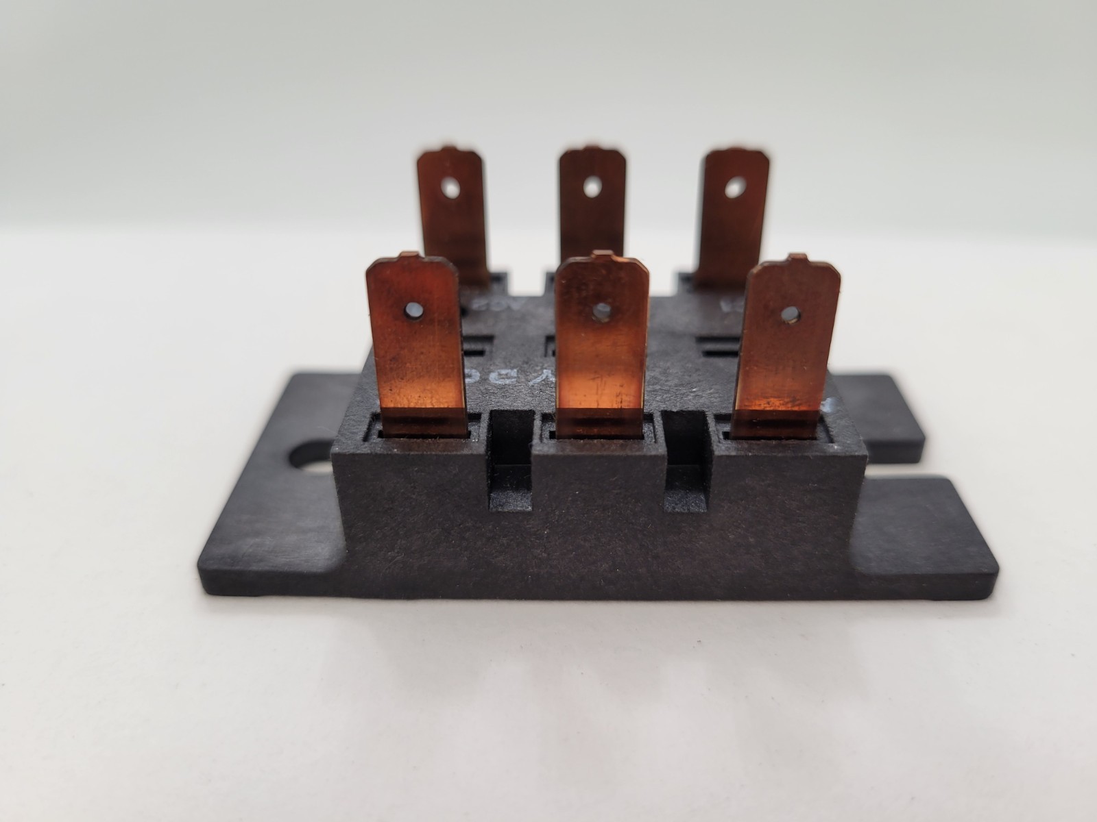 Crydom B552-2T Solid State Relay Power Module Screw Mount 25 Amp B-2T Series