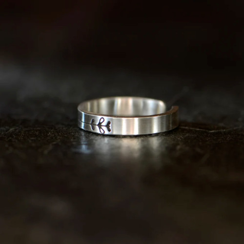 Women's Solid Metal Adjustable Unique Style Toe Ring White Gold Plated Silver
