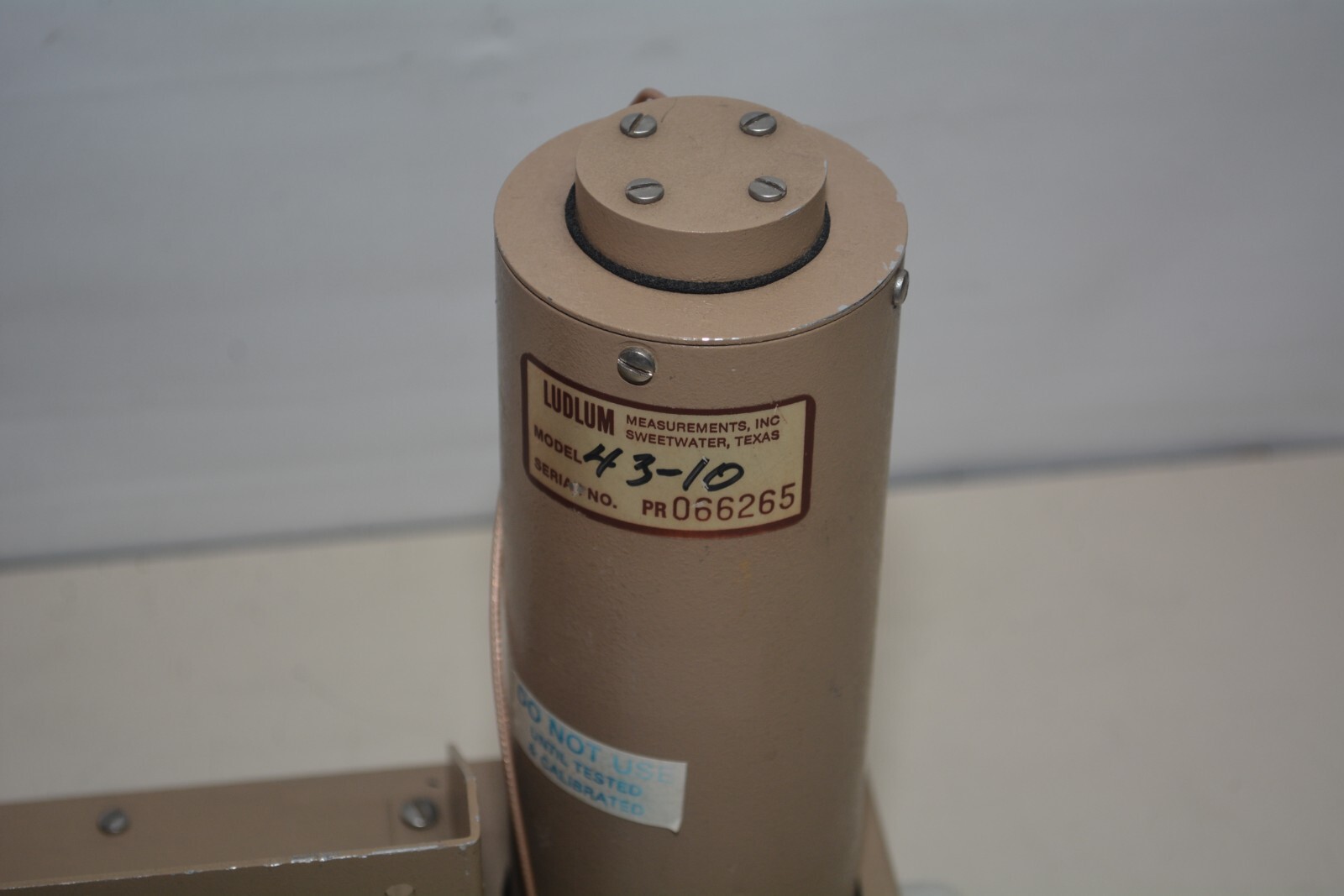 Ludlum Model 43-10 Alpha-Beta Sample Counter Head #W3673