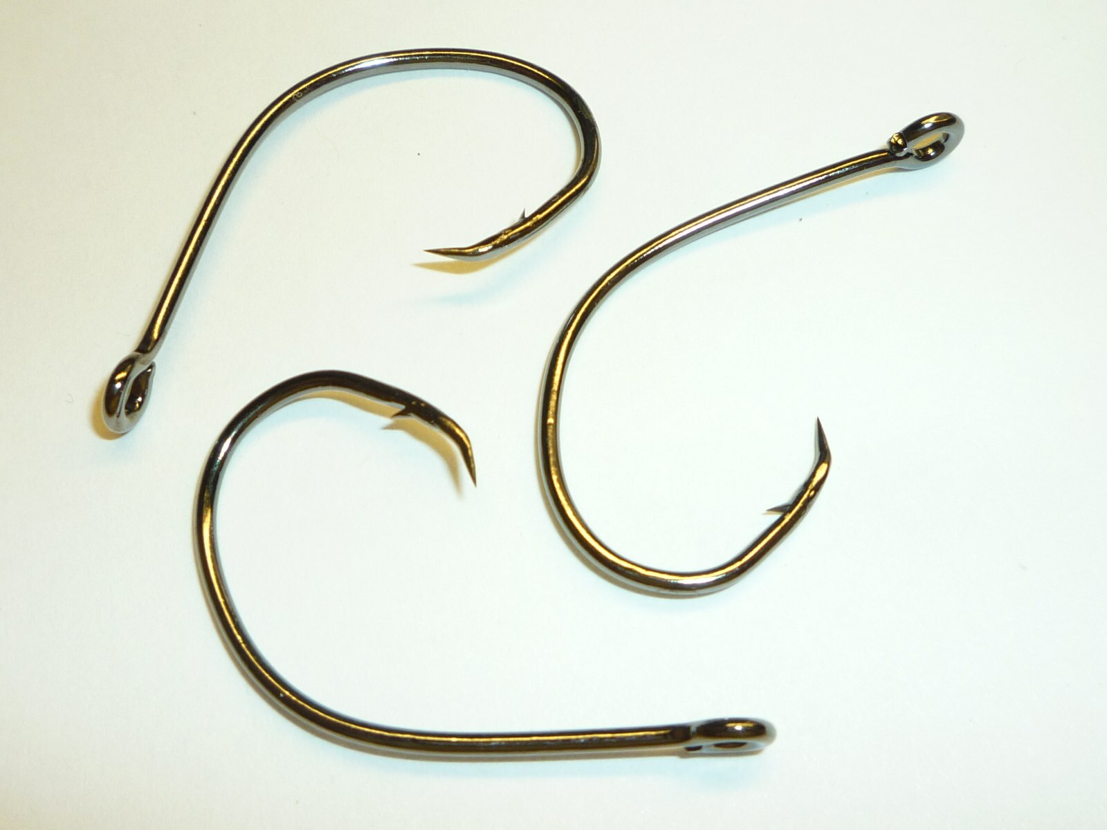 (100) Eagle Claw Lazer Circle Sea hooks (Size 3/0) Black (L197BK) BULK