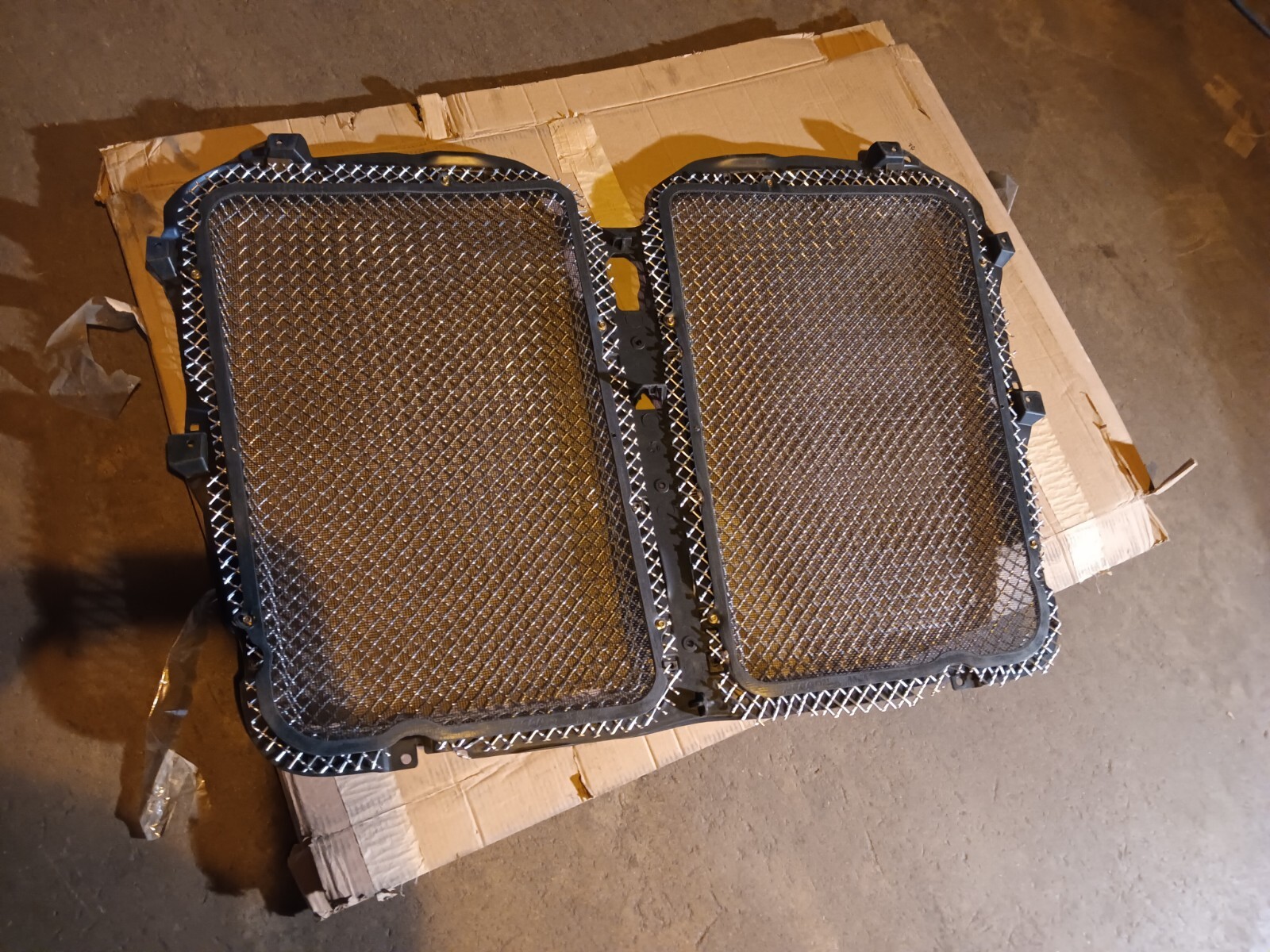 Kenworth/Paccar L45-6064-110 Grille