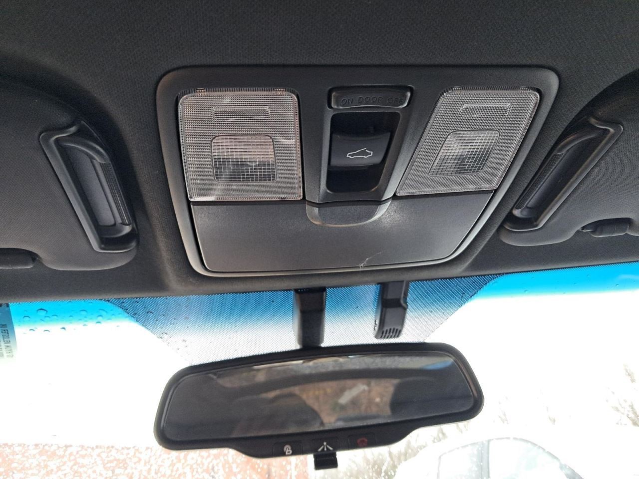 VELOSTER 2017 Glove Box 4918688