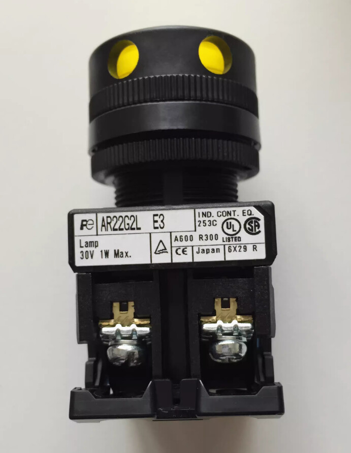 1PCS Fuji Electric Pushbutton switch with light AR22G2L /AR22G2L-02E3Y 2NC