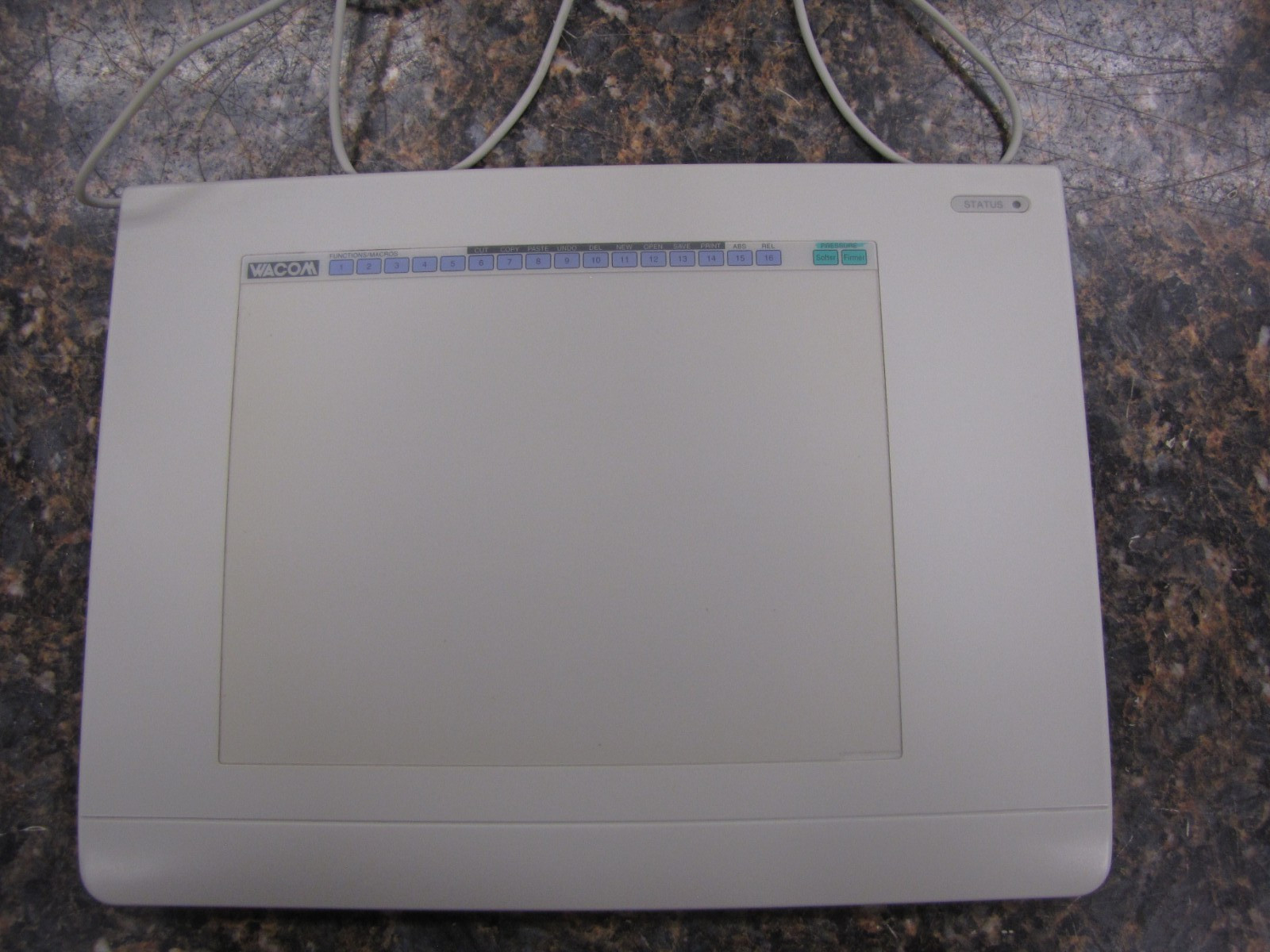 Wacom Digitizer II 6x8 Tablet Model UD-0608-A ADB Port For Macintosh Mac -NH39