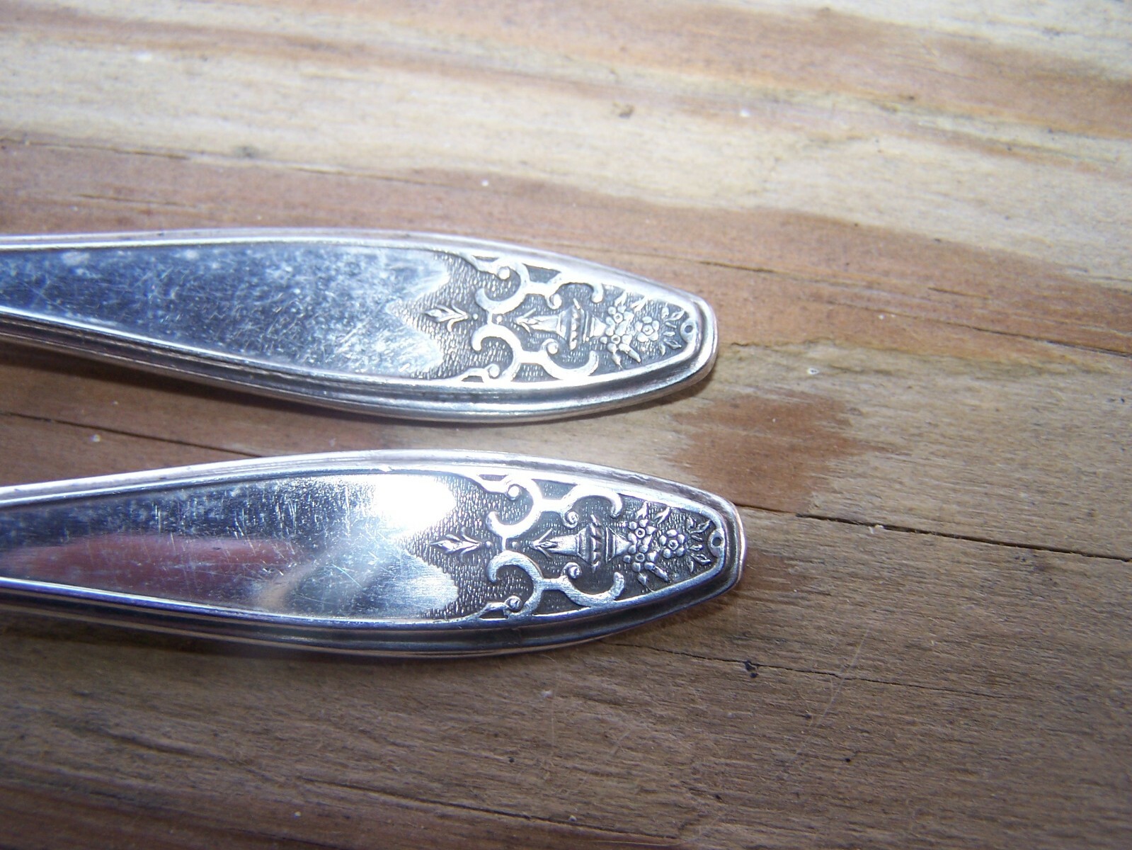 2 LADY DORIS Silverplate 1929 Iced Tea Spoons