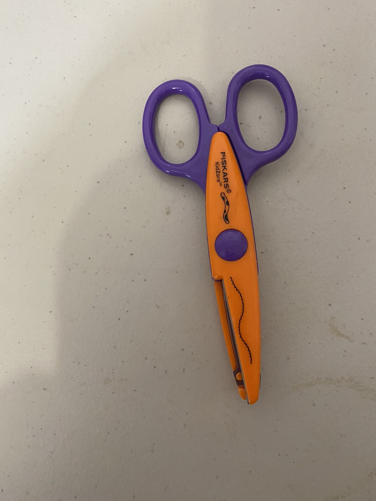 Fiskars kidzors scissors serated kids scissors 5.5”