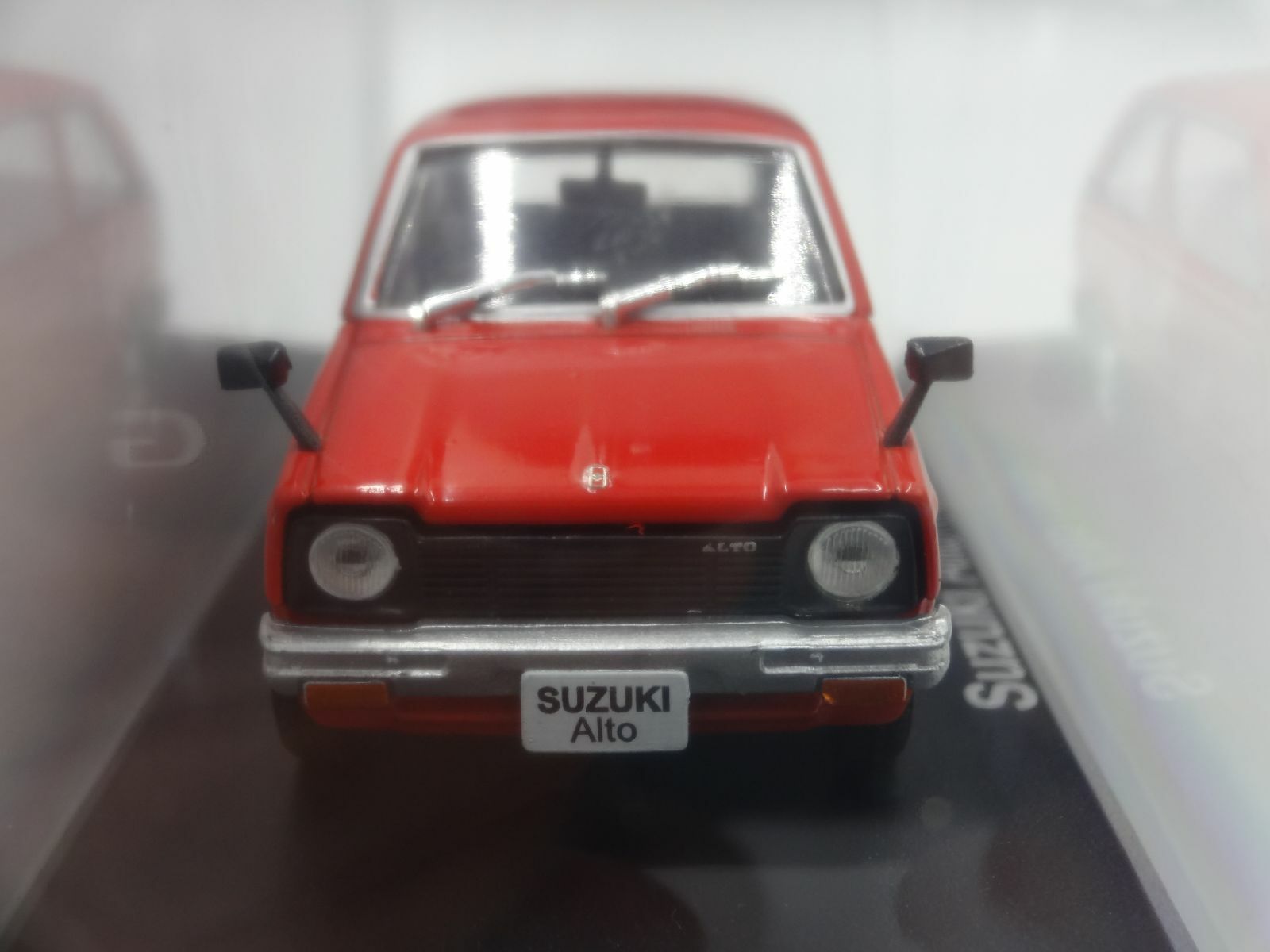 Suzuki Alto 1979 Red 1/43 Scale Box Mini Car Display Diecast Vol 119